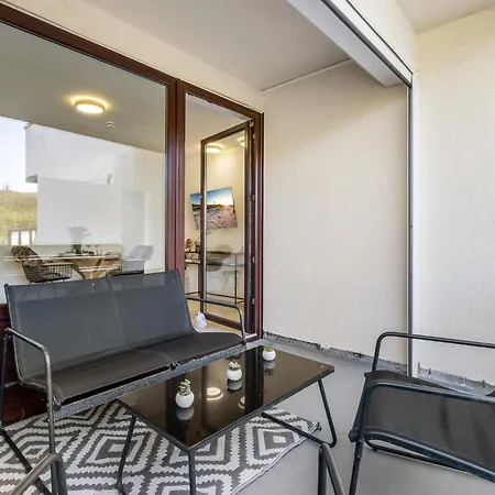 Haus Delphin Manni's Utkiek 公寓